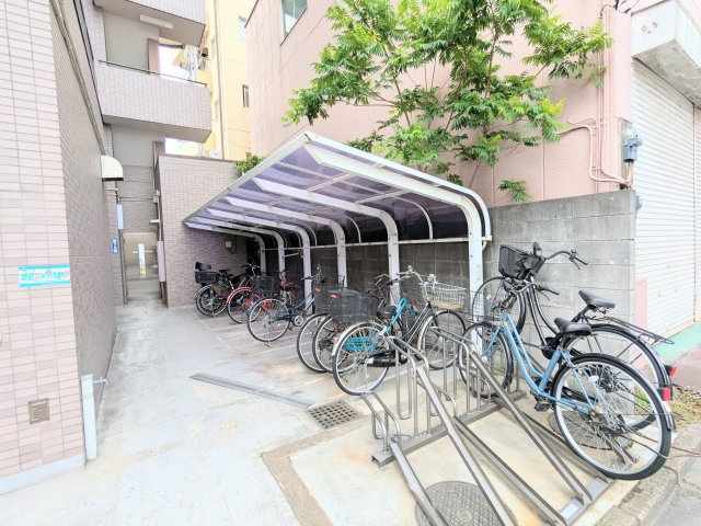 モンテベルデ西大島の駐輪場|～駐輪場 写真～