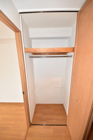 エスティライフ難波西の収納