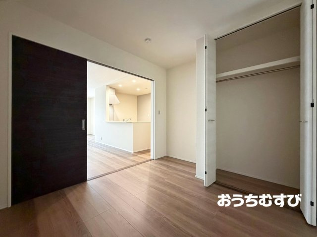 春日井市柏井町7丁目(全4棟)の洋室