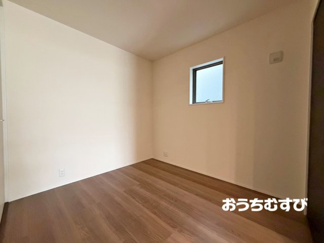 春日井市柏井町7丁目(全4棟)の洋室