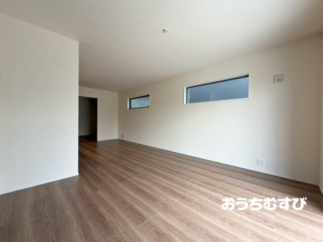 春日井市柏井町7丁目(全4棟)の居間・リビング