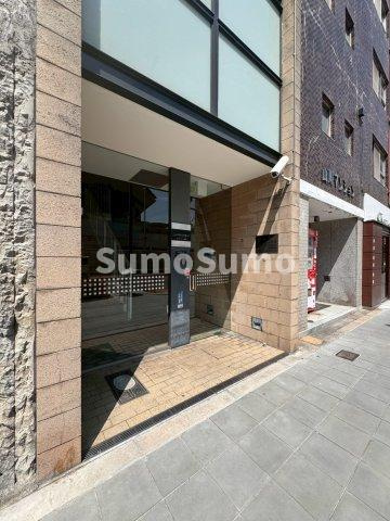 アーバンフラッツ湊町（旧 La Douceur湊町）のエントランス