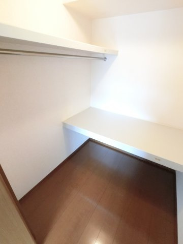 ロイヤルクレッセント西登戸の収納