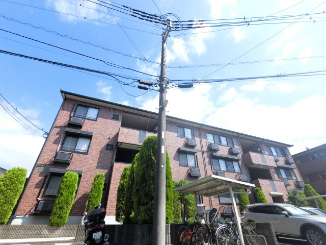 ロイヤルクレッセント西登戸