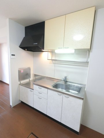 ロイヤルクレッセント西登戸のキッチン