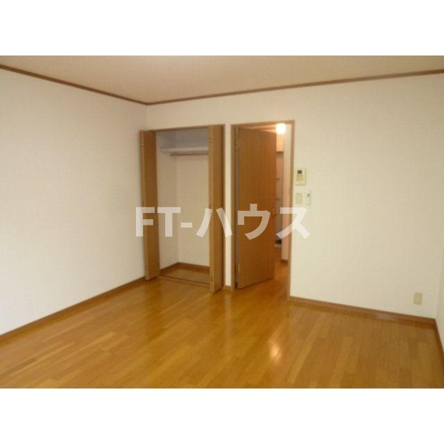 アムール ならし野の洋室
