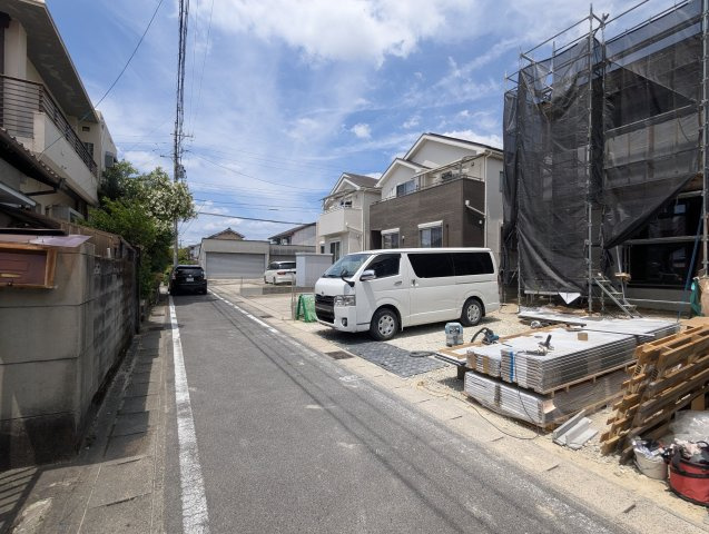 瀬戸市松原町三丁目　全2棟の前面道路含む現地写真