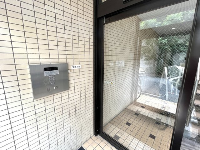 エステージワコーのエントランス