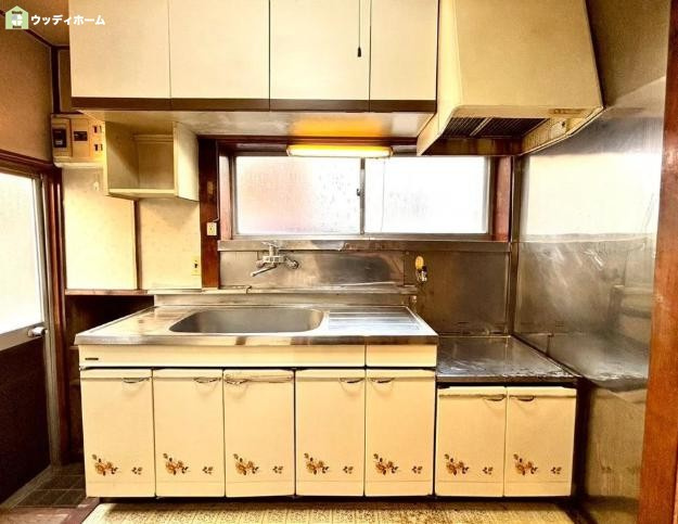 川口市赤井　中古一戸建てのキッチン