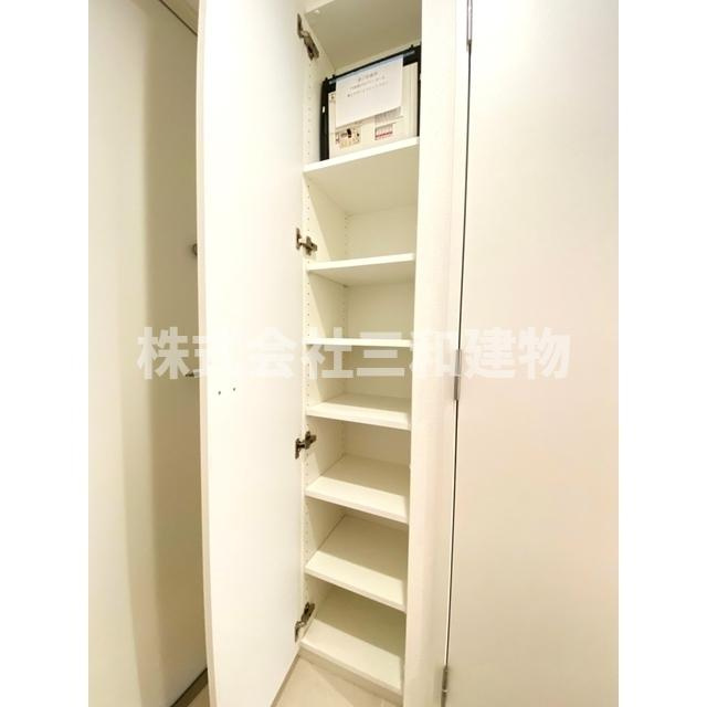 Ｂｅｖｅｒｌｙ　Ｈｏｍｅｓ　赤塚公園Ⅱの玄関