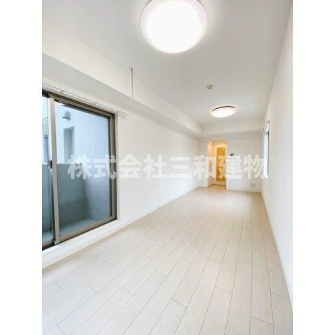 Ｂｅｖｅｒｌｙ　Ｈｏｍｅｓ　赤塚公園Ⅱの居間・リビング