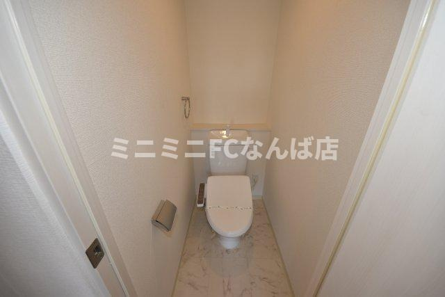 コスモリード谷町六丁目　リノベ　フリーレントのトイレ