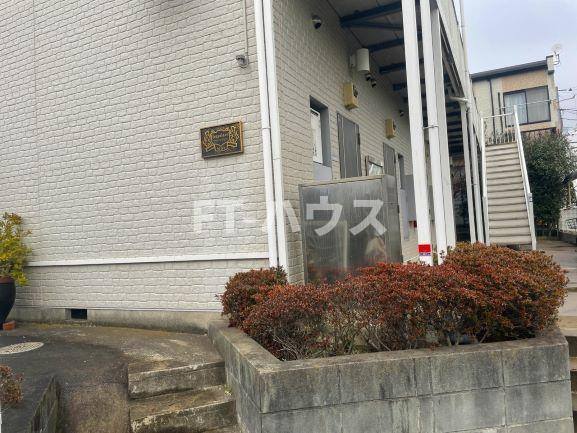 レオパレスフラワーアイランドの外観パース