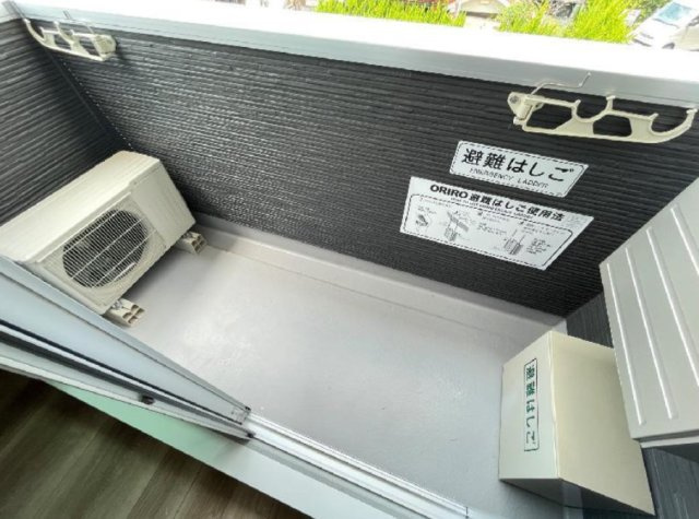 CRASTINE東味鋺3丁目のバルコニー
