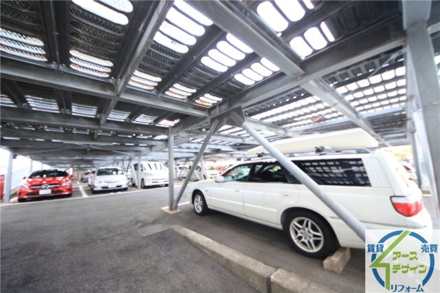 コスモ西明石の駐車場