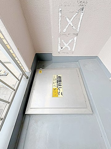 瑞和ビルのバルコニー