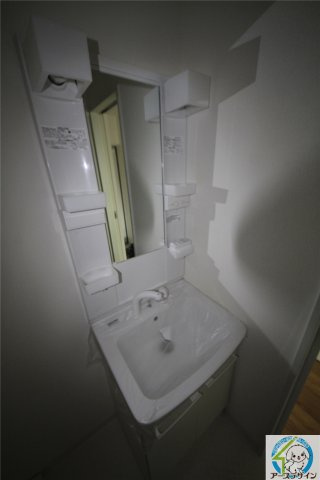 ノイシュヴァン朝霧山手の洗面所
