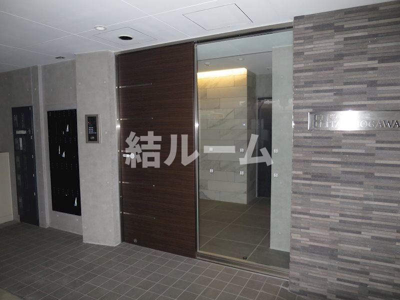 北区滝野川７丁目の賃貸マンションのエントランス