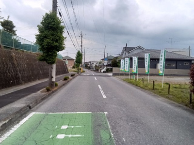 【前面道路含む現地写真】 | 【高根沢町光陽台第１期　現地外観】
※令和８年5月時点