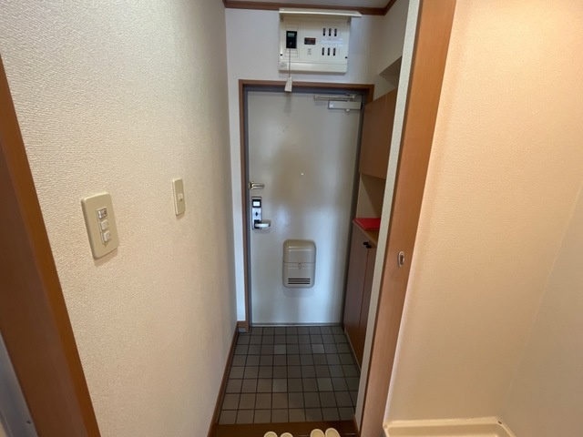 ピアチェーレＴⅡ左京山の玄関
