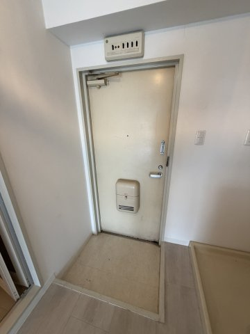 NTB-2の玄関