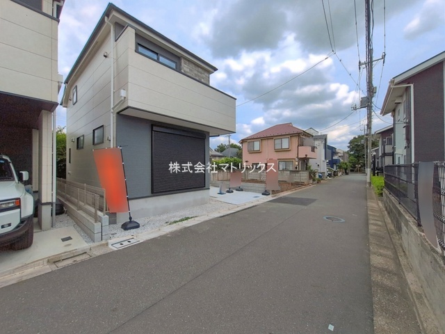 練馬区南大泉4丁目　ZEH水準ハイグレード住宅　限定1棟の前面道路含む現地写真