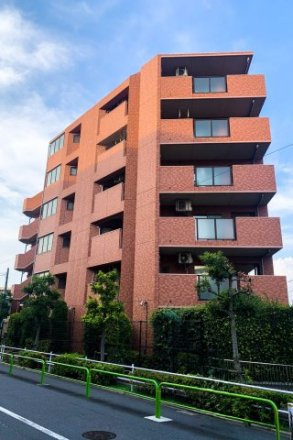 ライオンズガーデン東武練馬壱番館の外観