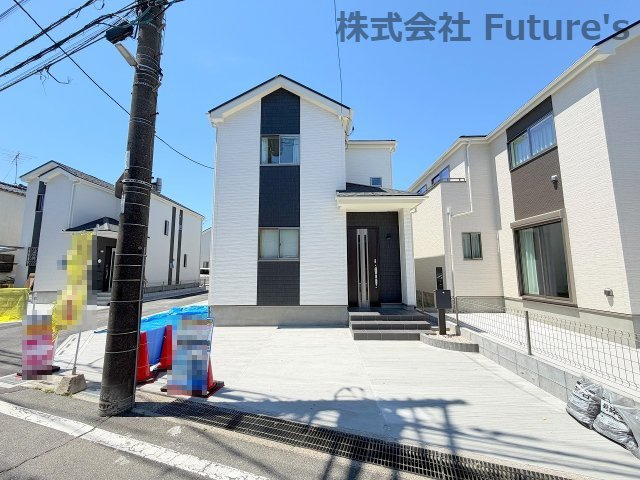 三郷市戸ケ崎5丁目　新築戸建　全10棟　G号棟の外観|■八潮駅・金町駅までバス便があり、バス停までも徒歩3分！