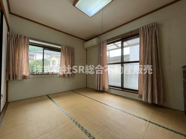 喜里川町中古戸建の和室|和室があると、家にあたたかい雰囲気が生まれますモニター付きインターホンがあり女性やお子様にも安心です！