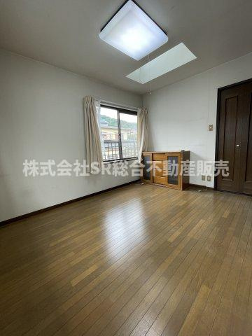 喜里川町中古戸建の洋室|使い勝手のいい洋室です