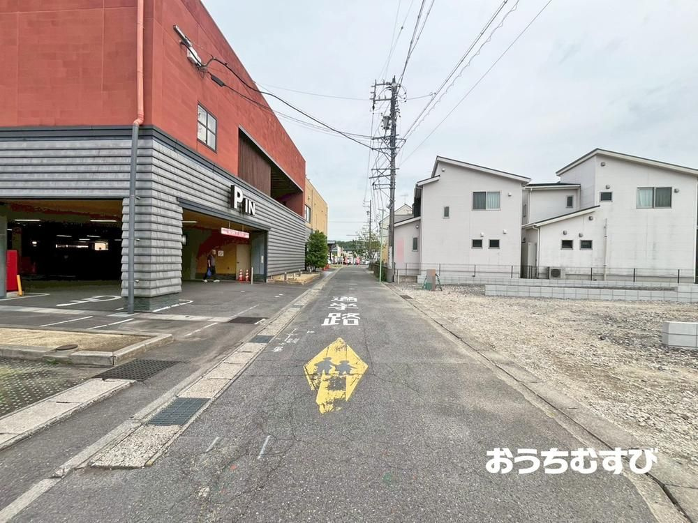 守山区森孝2丁目(全4棟)の前面道路含む現地写真