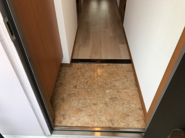 ノースフェザントの玄関