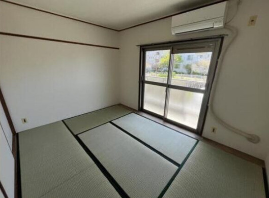 新多聞第3住宅211号棟の子供部屋