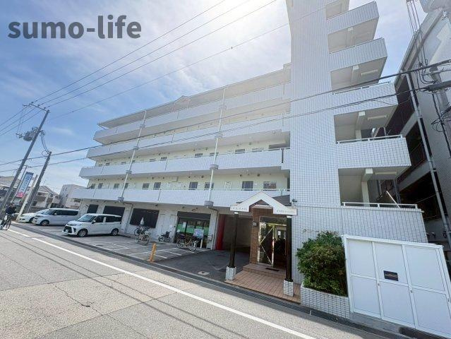 クレール西町北館の外観