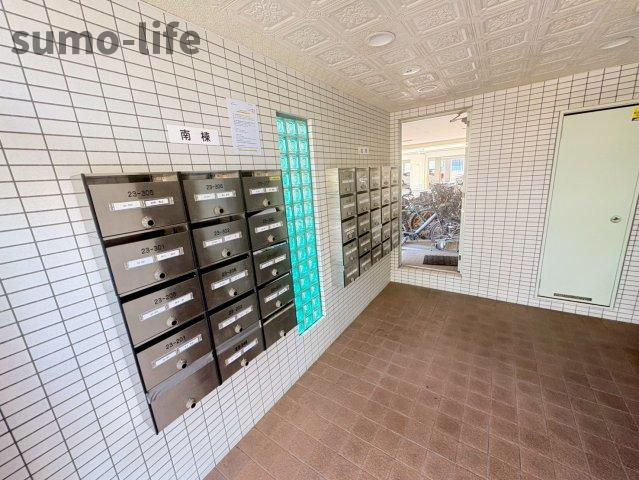 クレール西町北館のエントランス