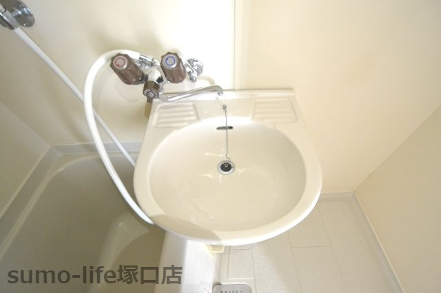 メゾン大和7号館の洗面所