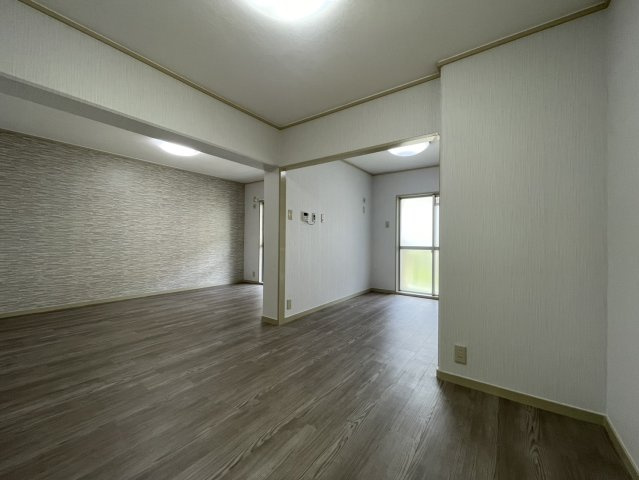 【居間・リビング】 | 新檜尾台第三次住宅18号棟