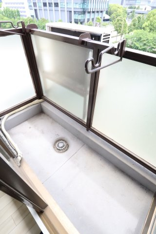大阪市都島区片町１丁目の賃貸マンションのバルコニー