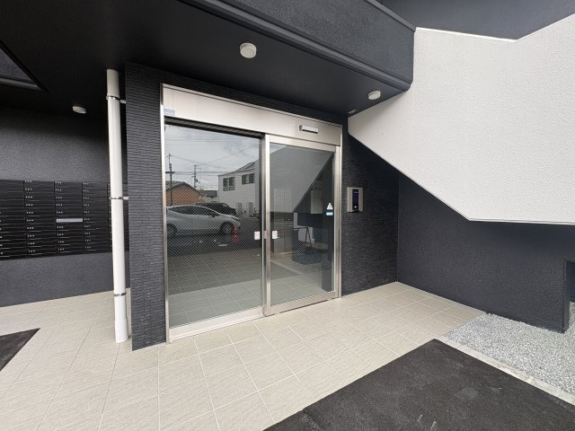 ＭＩＳＴＲＡＬ千代田町のエントランス