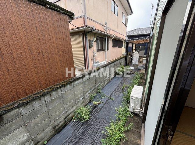 沖田町貸家MORI・SORAの庭