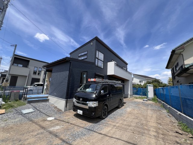 新築　藤岡市森　1区画　の前面道路含む現地写真|西側接道幅員約4.0ｍ