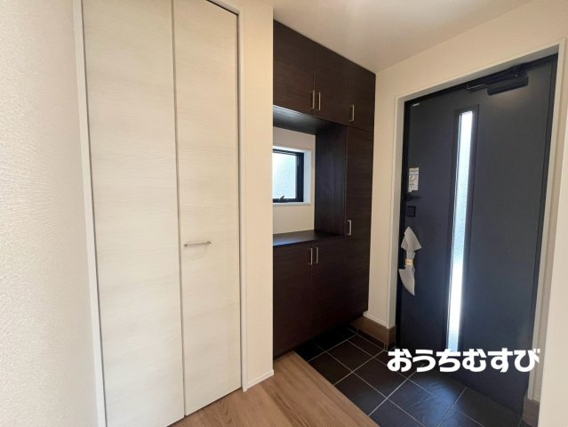 守山区森孝2丁目(全4棟)の玄関