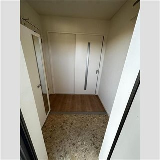 サニーヒルズシンエイの玄関