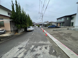 【前面道路含む現地写真】 | 新築アーネストワン　4LDK　玖島第一　2号棟