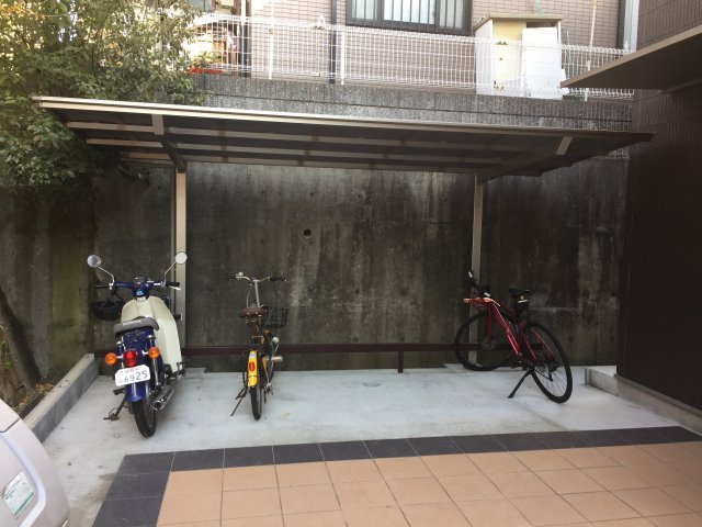 ノイシュヴァン朝霧山手（旧GLAハート朝霧山手）のその他共用部分