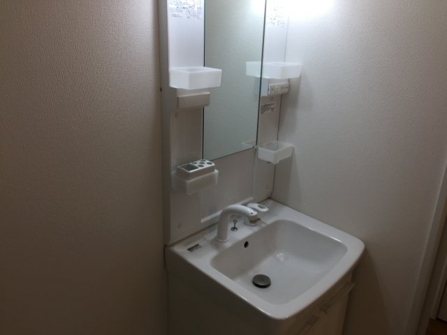 ノイシュヴァン朝霧山手（旧GLAハート朝霧山手）