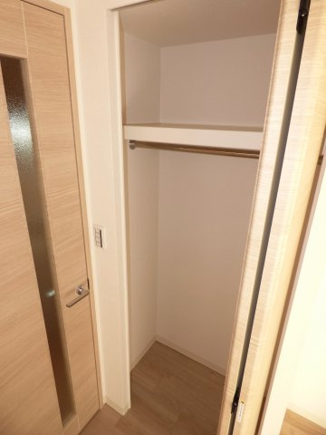 大阪市中央区谷町７丁目の賃貸マンションの収納