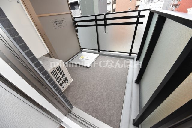 RISING Maison 本町橋のバルコニー