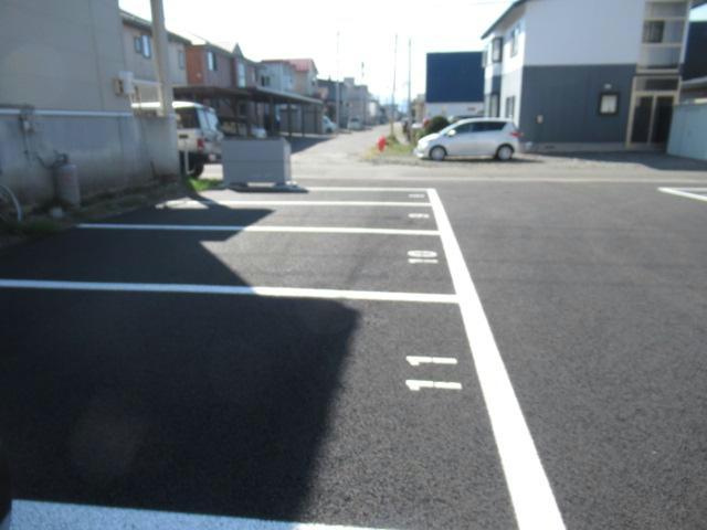 KN白樺16.20の駐車場