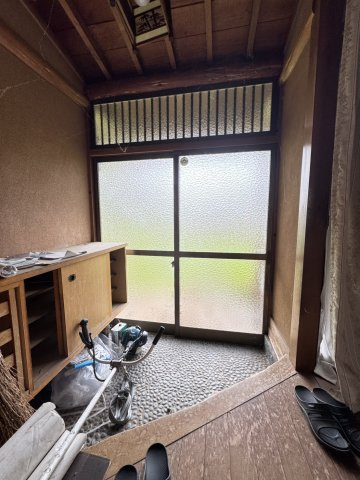敷地1000㎡超！自然に包まれる古民家平家の玄関